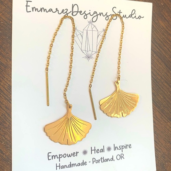 ✨NWT ✨ 18k Gold Ginkgo Leaf Threaders ✨ Dangling Bohemian Earrings✨Handmade✨ - Picture 4 of 5